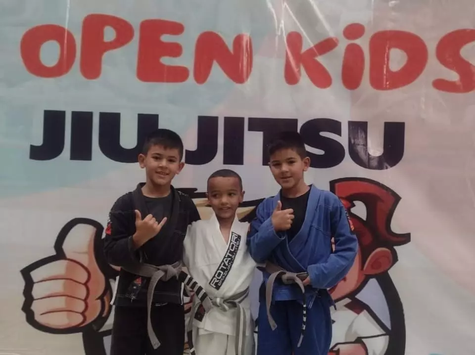 Atletas mirins representam Santos Dumont no 4º Open Kids de Jiu-Jitsu em Belo Horizonte